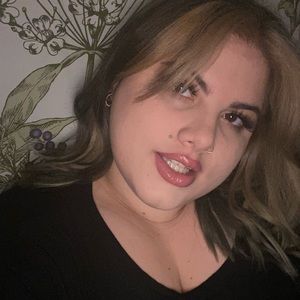 Meet your Posher, Marissa